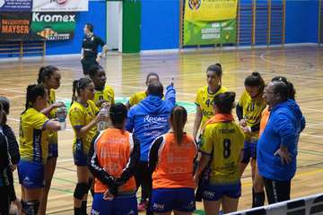 El Rocasa Gran Canaria, nuevo líder de la Liga Guerreras tras ganar al BM Castellón a domicilio (22-25) (Foto TA)